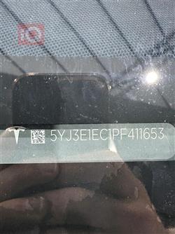 تسلا موديل 3